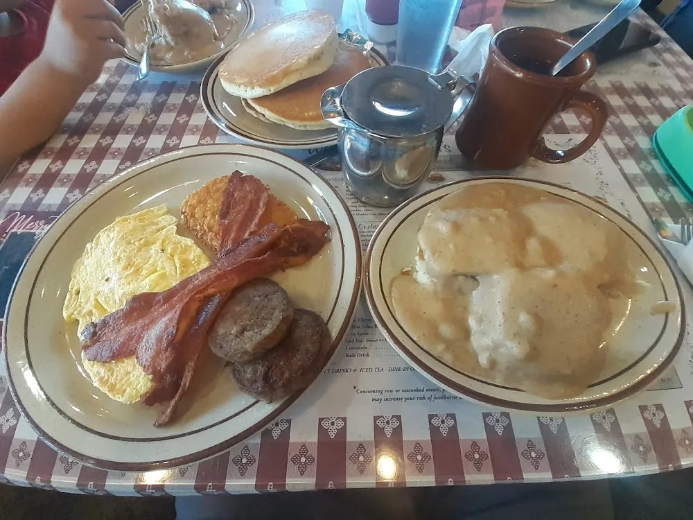Biscuits and Gravy w Eggs